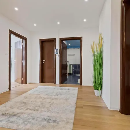 Apartment Family Hub In Centre *