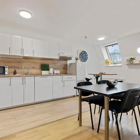 Family Hub In Centre Apartment Pressburg