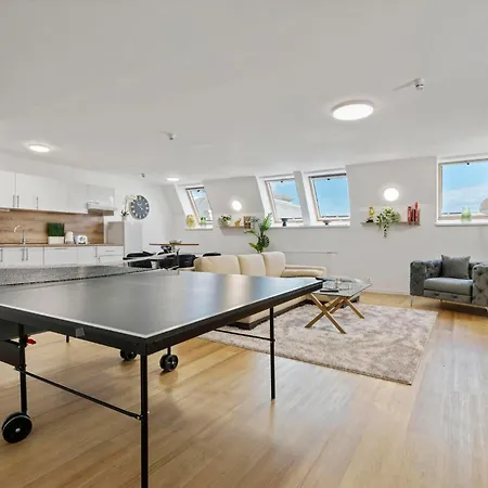 Family Hub In Centre Apartmán