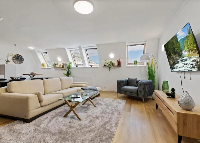 Family Hub In Centre *